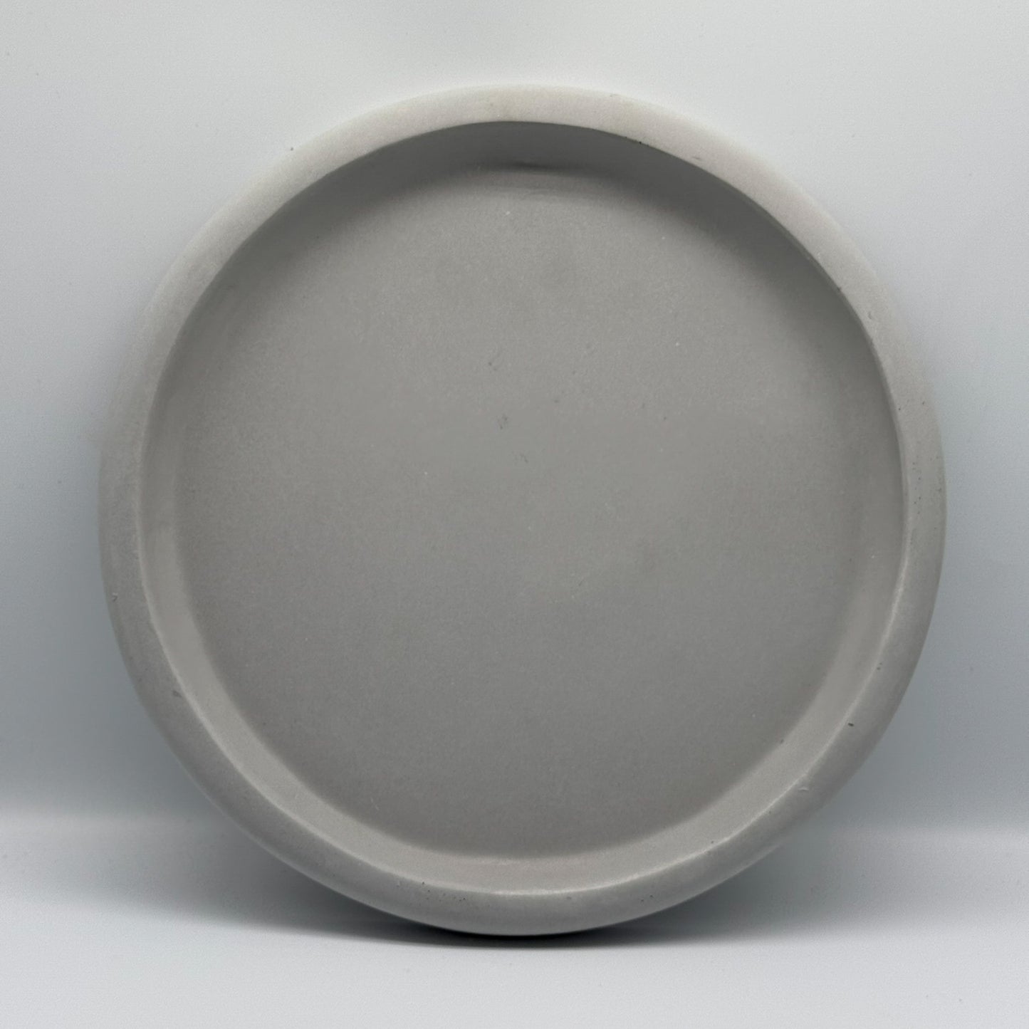 Circular Concrete Tray – Minimalist & Functional