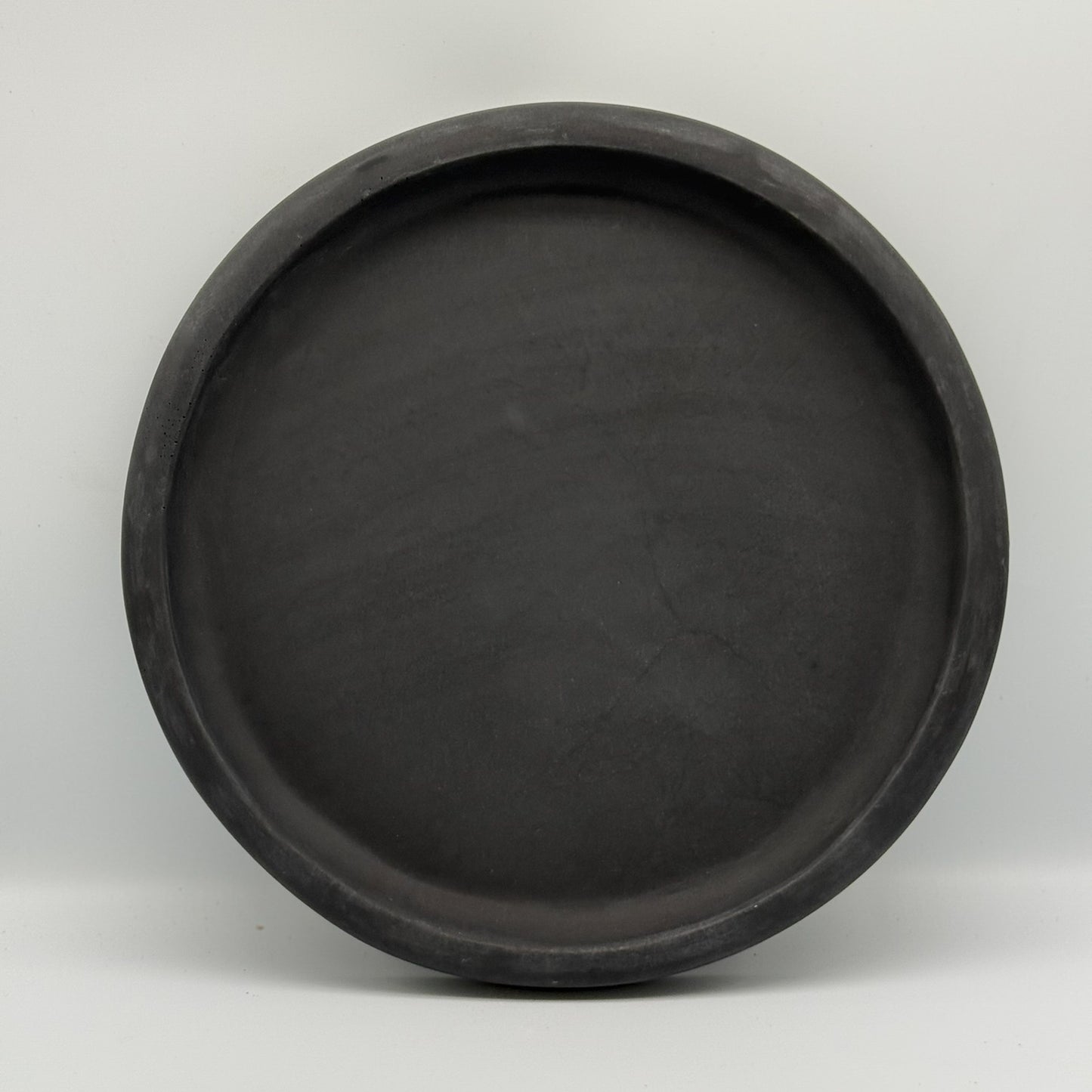 Circular Concrete Tray – Minimalist & Functional